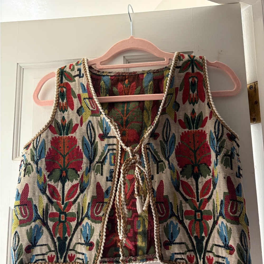 Floral Embroidered Vest